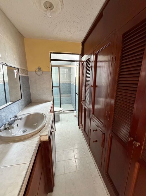 Casa de 5 alcobas en venta en Provenza, Bucaramanga, 345 m² · foto 4 de 11