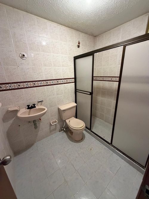 Casa de 5 alcobas en venta en Provenza, Bucaramanga, 345 m² · foto 10 de 11