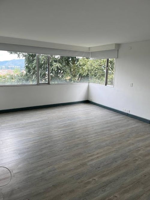 Apartamento de 3 alcobas en venta en Santa Maria De Suba, Bogotá, 210 m² · foto 3 de 23