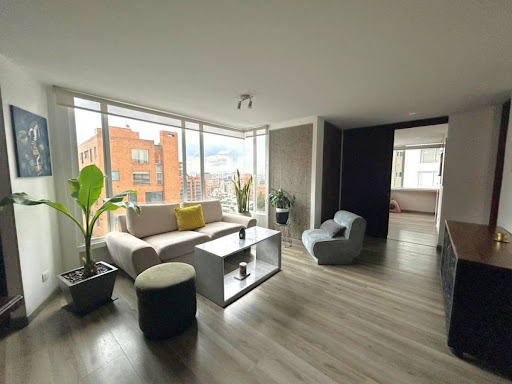 Apartamento en venta en Los Rosales, Bogotá · foto 2 de 18