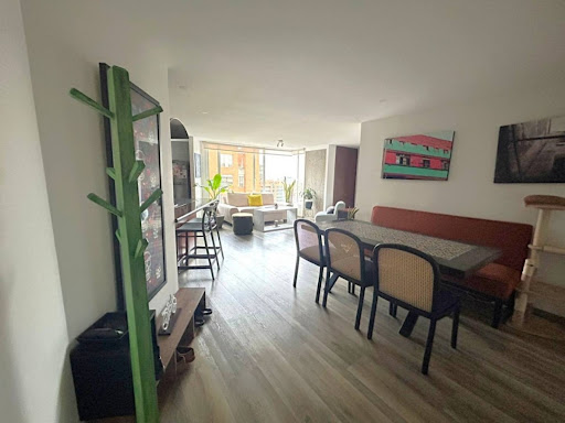 Apartamento en venta en Los Rosales, Bogotá · foto 4 de 18