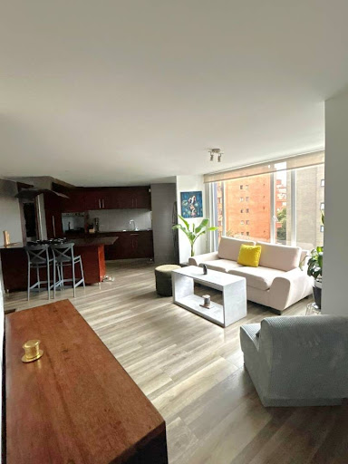 Apartamento en venta en Los Rosales, Bogotá · foto 6 de 18