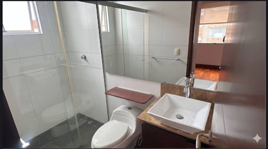 Apartamento de 2 alcobas en venta en Chicó Navarra, Bogotá, 83 m² · foto 9 de 9