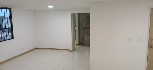 Apartamento de 3 habitaciones en arriendo en El Refugio, Cali — imagen 1 de 10