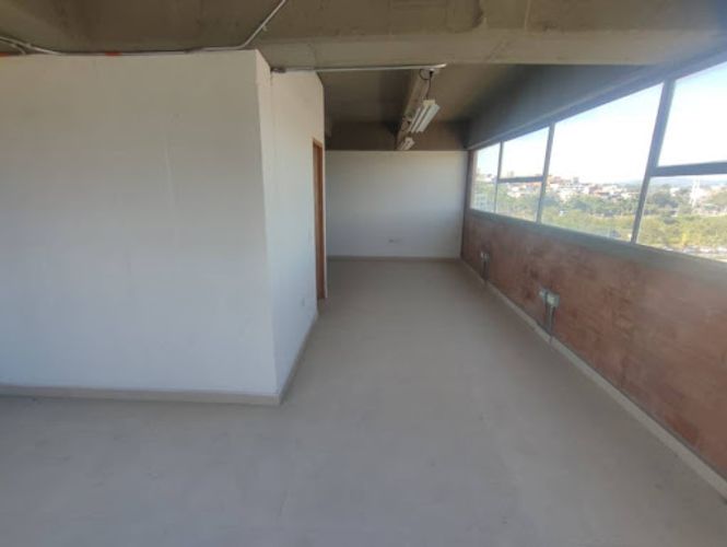Oficina en arriendo en Cuatro Esquinas, Rionegro, 46 m² · foto 2 de 9