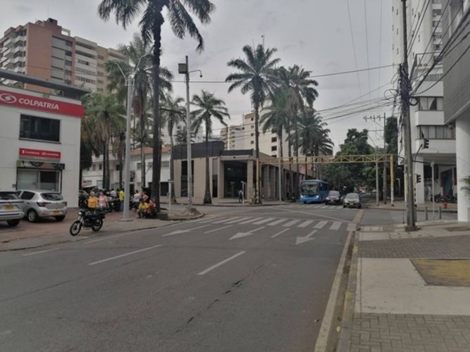 Local en venta en Versalles, Cali, 372 m² · foto 2 de 12