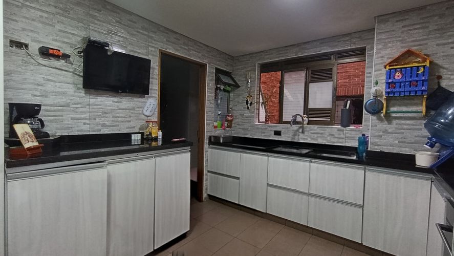 Apartamento de 3 alcobas en venta en Sotileza, Bogotá, 140 m² · foto 4 de 22