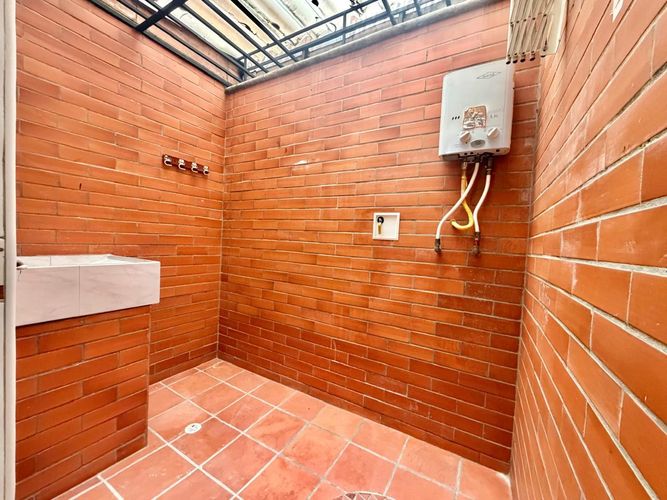 Casa de 3 alcobas en venta en La Mota, Medellín, 75 m² · foto 14 de 14