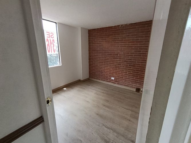 Apartamento de 3 alcobas en venta en La Clarita, Bogotá, 58 m² · foto 10 de 24
