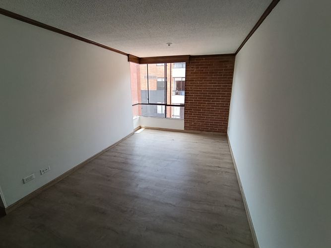 Apartamento de 3 alcobas en venta en La Clarita, Bogotá, 58 m² · foto 9 de 24