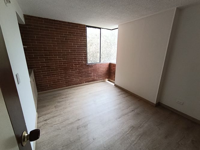 Apartamento de 3 alcobas en venta en La Clarita, Bogotá, 58 m² · foto 13 de 24