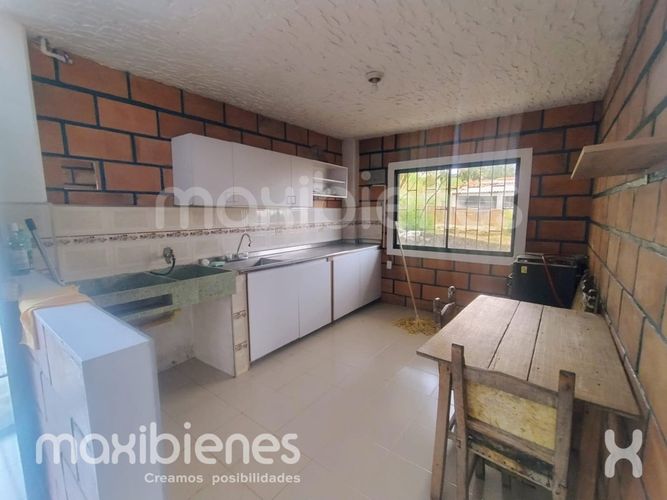 Finca en arriendo en Robledo, Medellín, 800 m² · foto 2 de 20