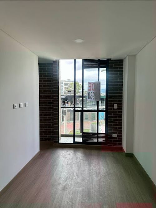 Apartamento de 1 alcoba en venta en Los Alcazares, Bogotá, 36 m² · foto 2 de 12