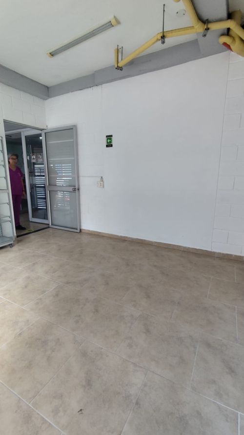Local en arriendo en Antonia Santos Centro, Bucaramanga, 30 m² · foto 3 de 6