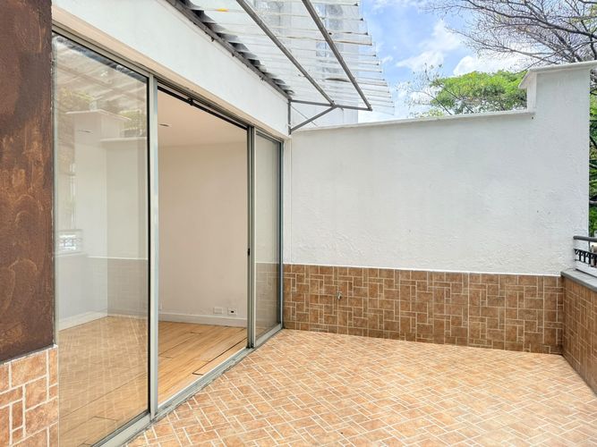 Apartamento de 1 alcoba en venta en El Poblado, Medellín, 48 m² · foto 9 de 13