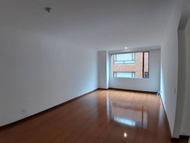Apartamento de 1 alcoba en venta en San Patricio, Bogotá, 77 m² · foto 3 de 18