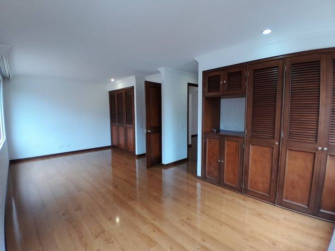 Apartamento de 1 alcoba en venta en San Patricio, Bogotá, 77 m² · foto 9 de 18