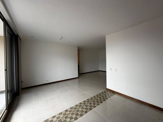 Apartamento de 3 alcobas en arriendo en La Frontera, Medellín, 117 m² · foto 4 de 20