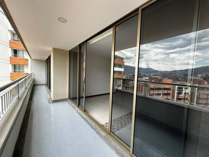 Apartamento de 3 alcobas en arriendo en La Frontera, Medellín, 117 m² · foto 7 de 20