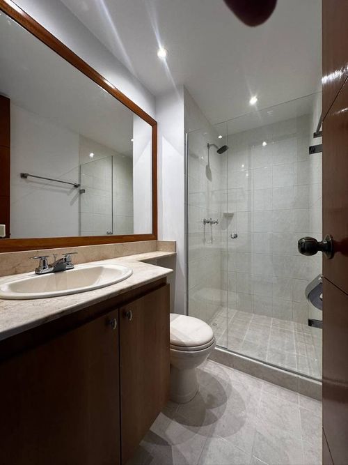 Apartamento de 3 alcobas en arriendo en La Frontera, Medellín, 117 m² · foto 8 de 20