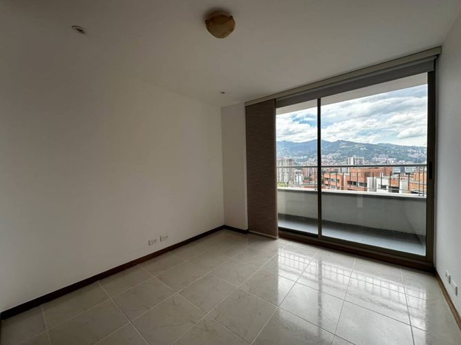 Apartamento de 3 alcobas en arriendo en La Frontera, Medellín, 117 m² · foto 10 de 20