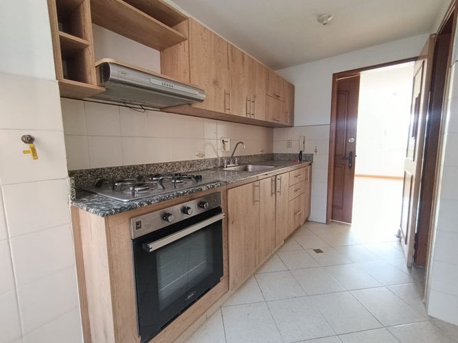 Apartamento de 3 alcobas en arriendo en Urbanización Las Cumbres, Medellín, 115 m² · foto 5 de 14
