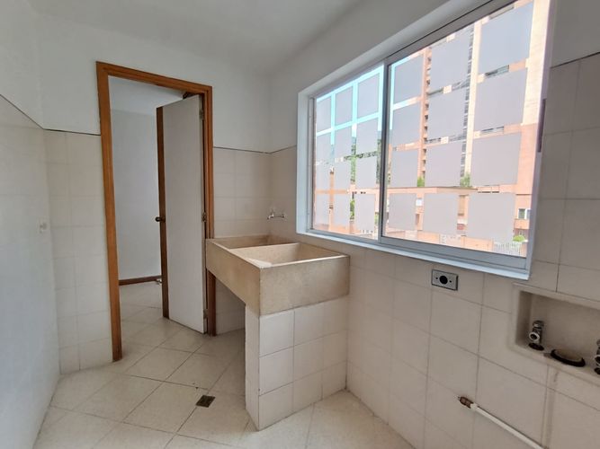 Apartamento de 3 alcobas en arriendo en Urbanización Las Cumbres, Medellín, 115 m² · foto 6 de 14