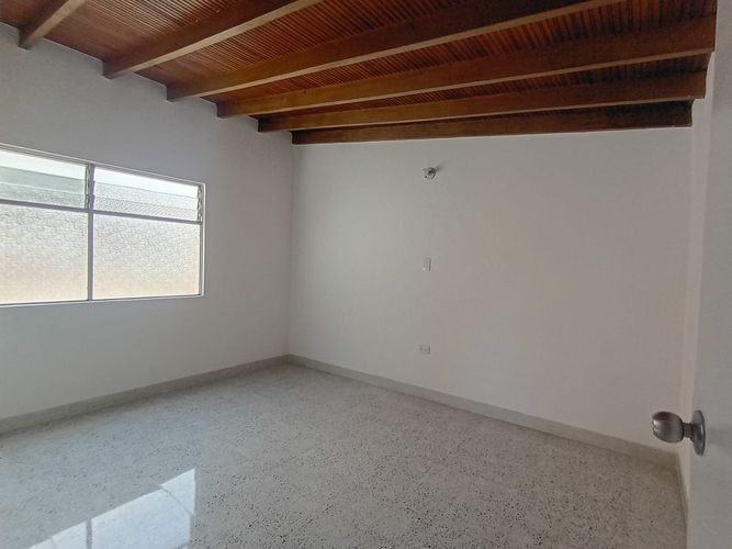 Apartamento de 3 alcobas en venta en Laureles, Medellín, 174 m² · foto 8 de 18