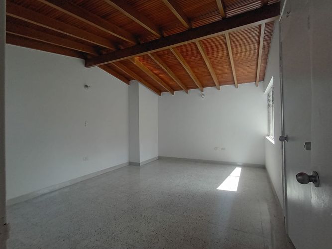 Apartamento de 3 alcobas en venta en Laureles, Medellín, 174 m² · foto 10 de 18