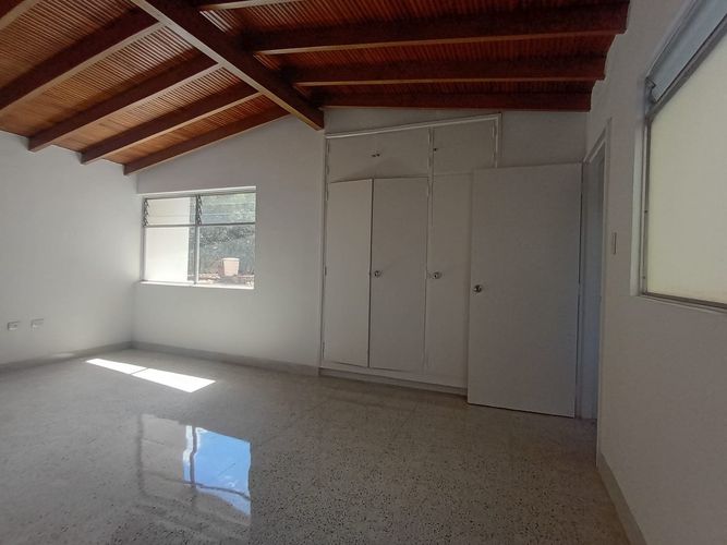 Apartamento de 3 alcobas en venta en Laureles, Medellín, 174 m² · foto 11 de 18