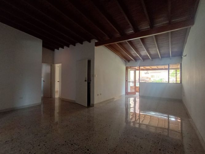 Apartamento de 3 alcobas en venta en Laureles, Medellín, 174 m² · foto 2 de 18