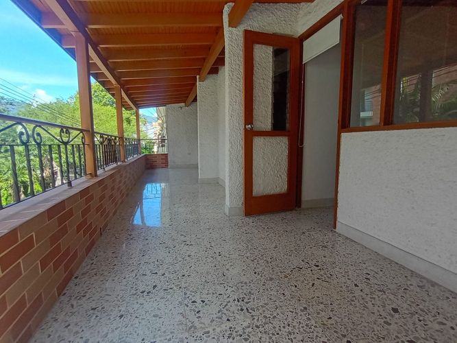 Apartamento de 3 alcobas en venta en Laureles, Medellín, 174 m² · foto 18 de 18