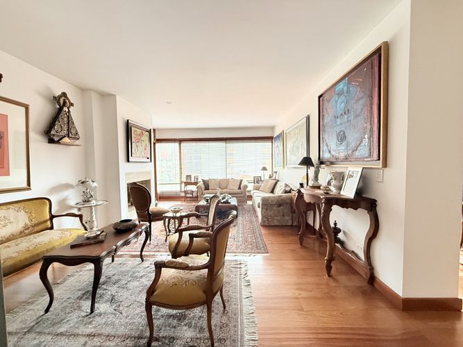 Apartamento de 3 alcobas en venta en Chicó Reservado, Bogotá, 270 m² · foto 5 de 24