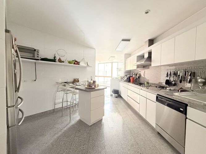 Apartamento de 3 alcobas en venta en Chicó Reservado, Bogotá, 270 m² · foto 9 de 24