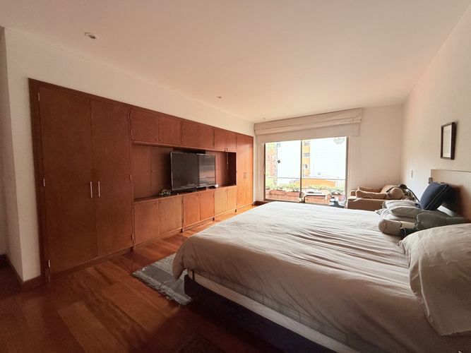 Apartamento de 3 alcobas en venta en Chicó Reservado, Bogotá, 270 m² · foto 20 de 24