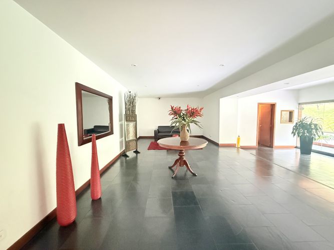 Apartamento de 3 alcobas en venta en Chicó Reservado, Bogotá, 270 m² · foto 24 de 24