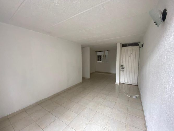 Apartamento de 2 alcobas en venta en Engativá, Bogotá, 45 m² · foto 2 de 19