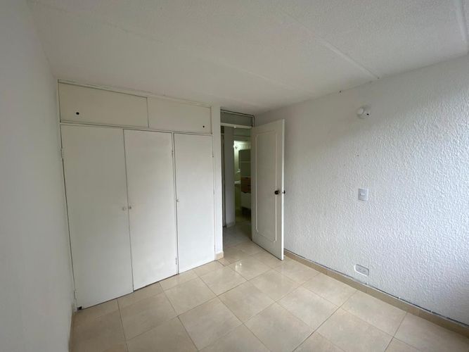 Apartamento de 2 alcobas en venta en Engativá, Bogotá, 45 m² · foto 9 de 19