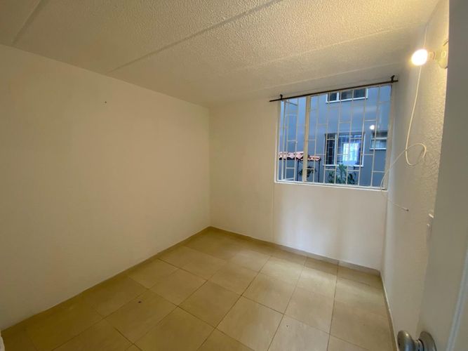 Apartamento de 2 alcobas en venta en Engativá, Bogotá, 45 m² · foto 12 de 19