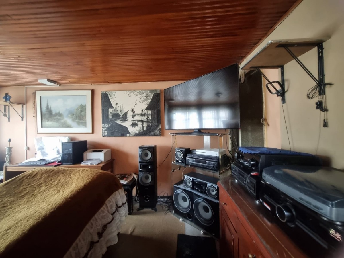 Casa en venta en Los Cerezos, Bogotá · foto 2 de 10