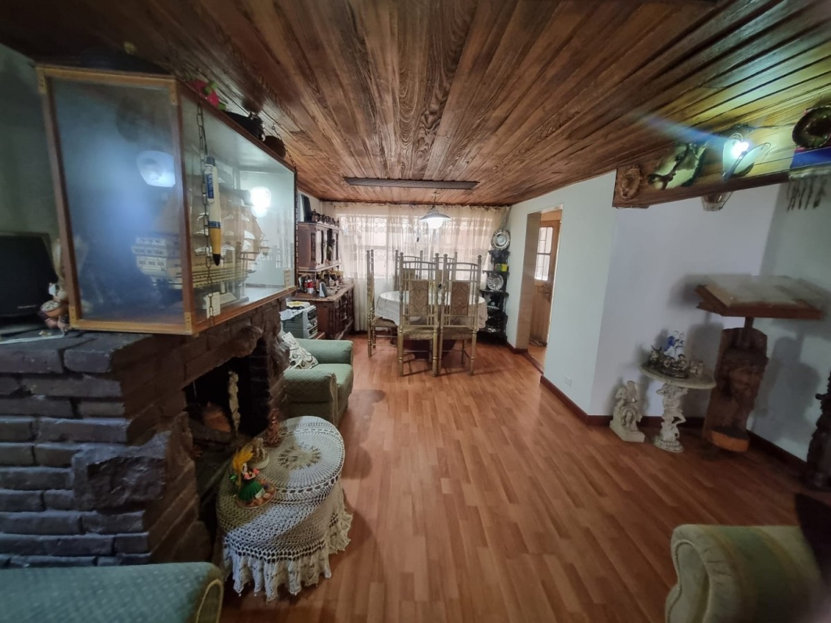 Casa en venta en Los Cerezos, Bogotá · foto 6 de 10