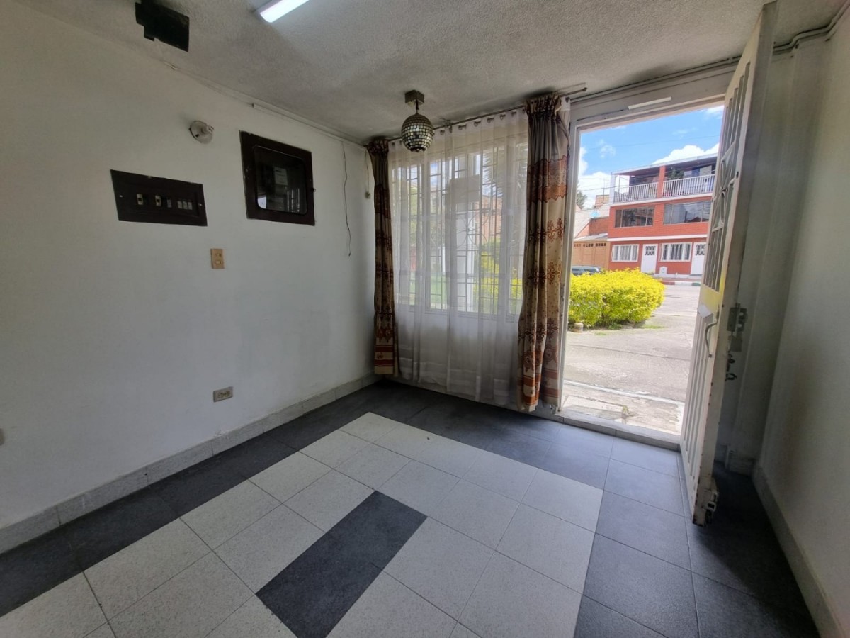 Casa en venta en Los Cerezos, Bogotá · foto 9 de 10