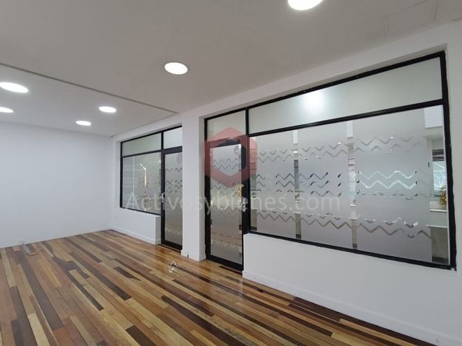 Local en arriendo en El Poblado, Medellín, 138 m² · foto 8 de 16