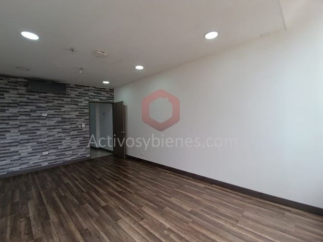 Local en arriendo en El Poblado, Medellín, 138 m² · foto 15 de 16