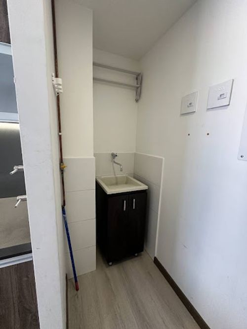 Apartamento de 2 alcobas en venta en Los Alcazares, Bogotá, 80 m² · foto 10 de 11