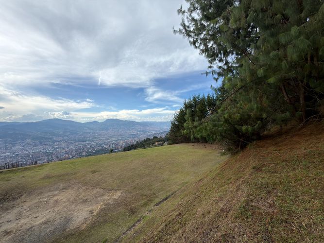 Lote en venta en Vía Las Palmas, Envigado, 4220 m² · foto 4 de 19