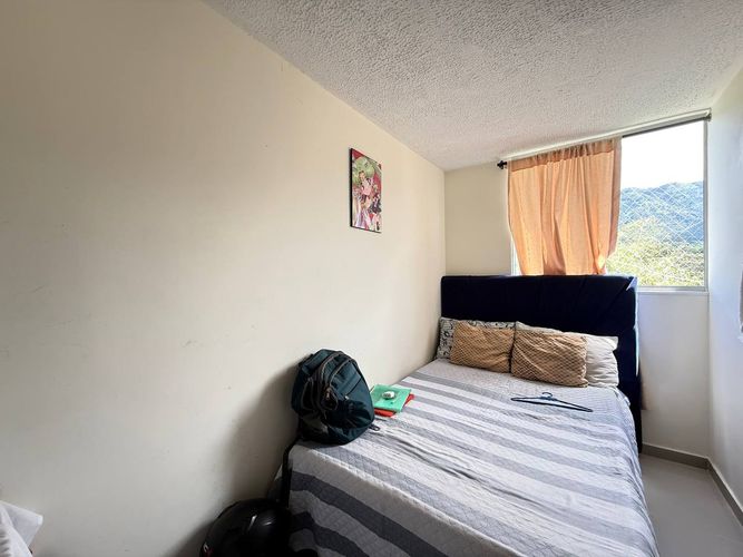 Apartamento de 3 alcobas en venta en Cr. Samarkanda, Ibagué, 53 m² · foto 8 de 22