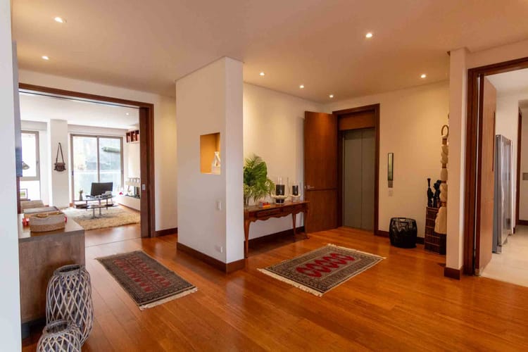 Apartamento de 3 alcobas en venta en Cerros De Los Alpes, Bogotá, 307 m² · foto 22 de 24