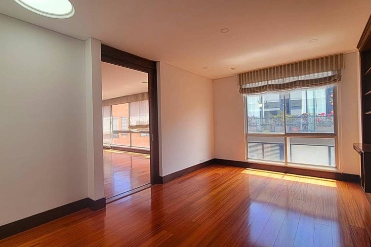 Apartamento de 4 alcobas en venta en Chicó Alto, Bogotá, 390 m² · foto 9 de 20
