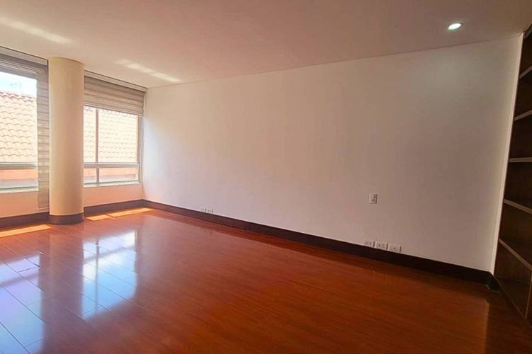 Apartamento de 4 alcobas en venta en Chicó Alto, Bogotá, 390 m² · foto 13 de 20